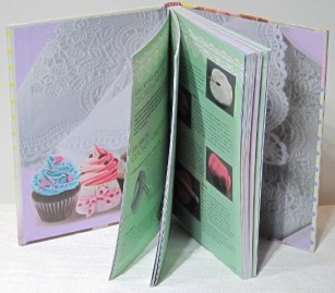 GRAN LIBRO DE CUPCAKES Y CAKE POPS (1)